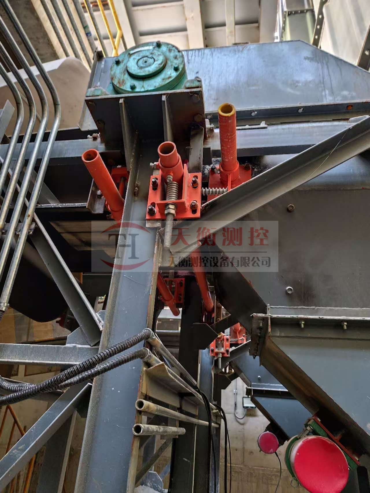 山東熱電廠高精度智控皮帶秤項(xiàng)目