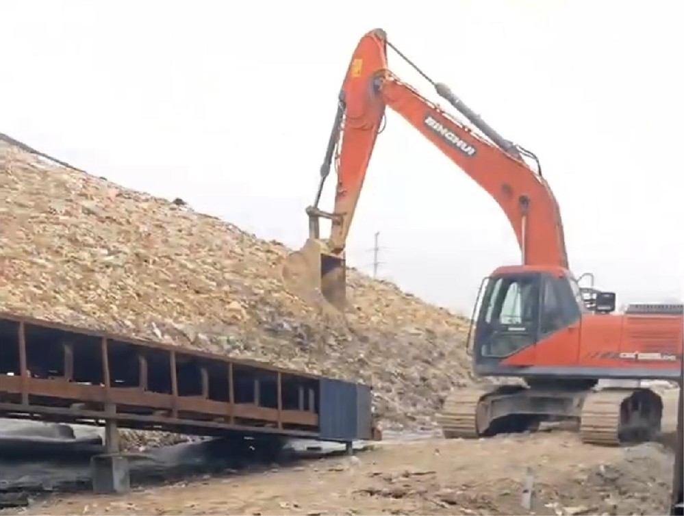 山東垃圾廠定量給料機(jī)項目